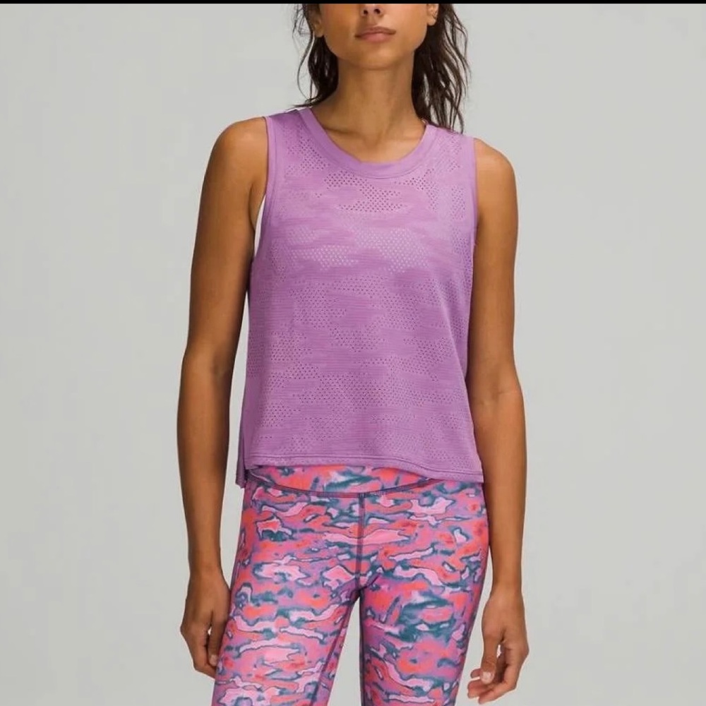 Lululemon train to be tank- wisteria purple